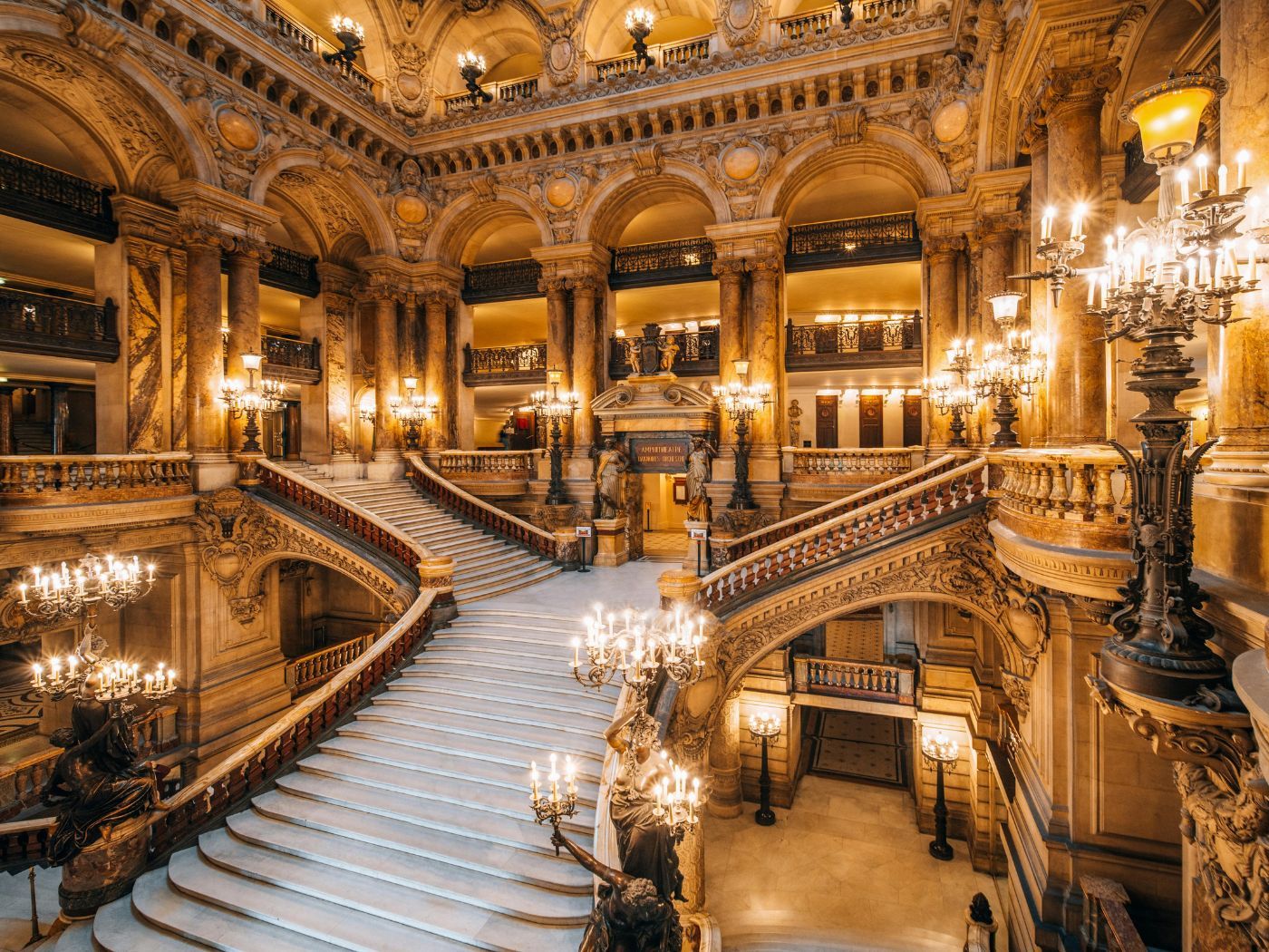 Hall intérieur de l'Opéra Garnier